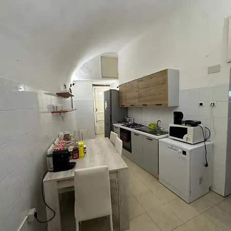 Agata House ゲストハウス